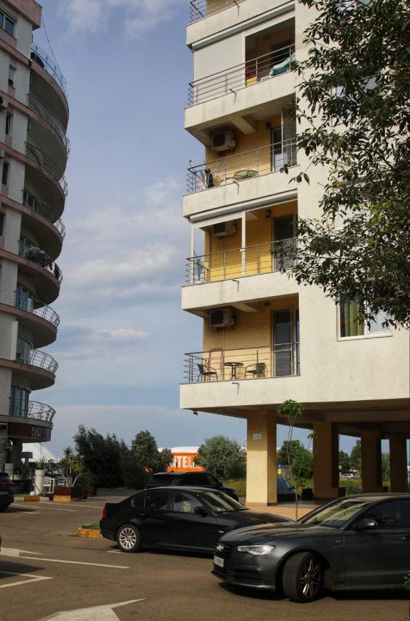 Nor Apartments Summerland Mamaia Exteriör bild