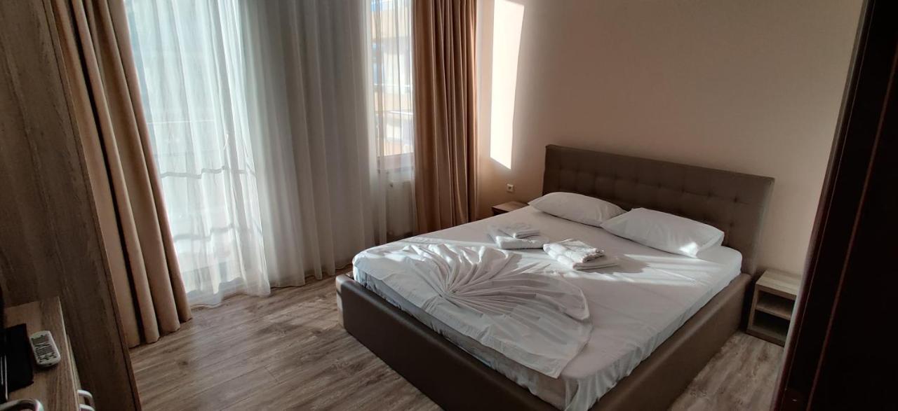 Nor Apartments Summerland Mamaia Exteriör bild